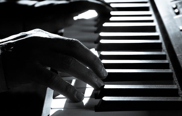 Mastering the Art: How to Read Piano Sheet Music Easily