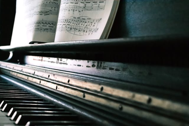 Learn How to Play the Piano for Beginners Easily